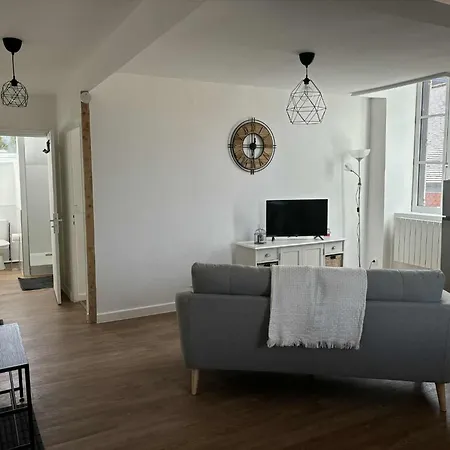 Moderne Proche De L'autoroute * Combronde